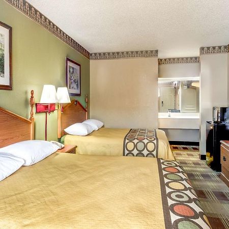 Super 8 Newnan Hotel Eksteriør billede