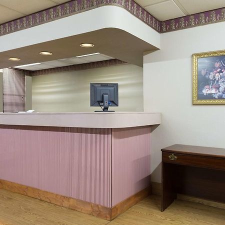 Super 8 Newnan Hotel Eksteriør billede